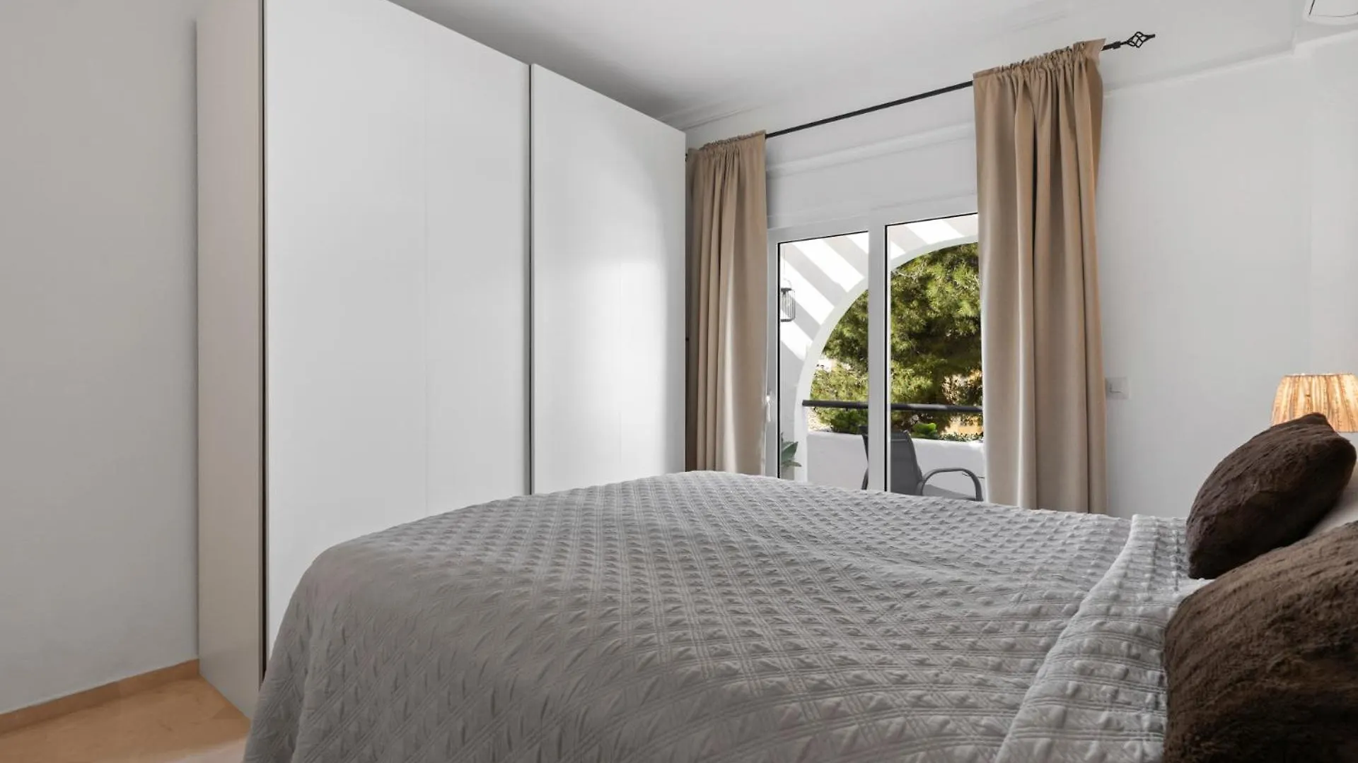Cozy Apartment With Pool In Riviera Del Sol By Costarentals - Ref 153 Sitio de Calahonda