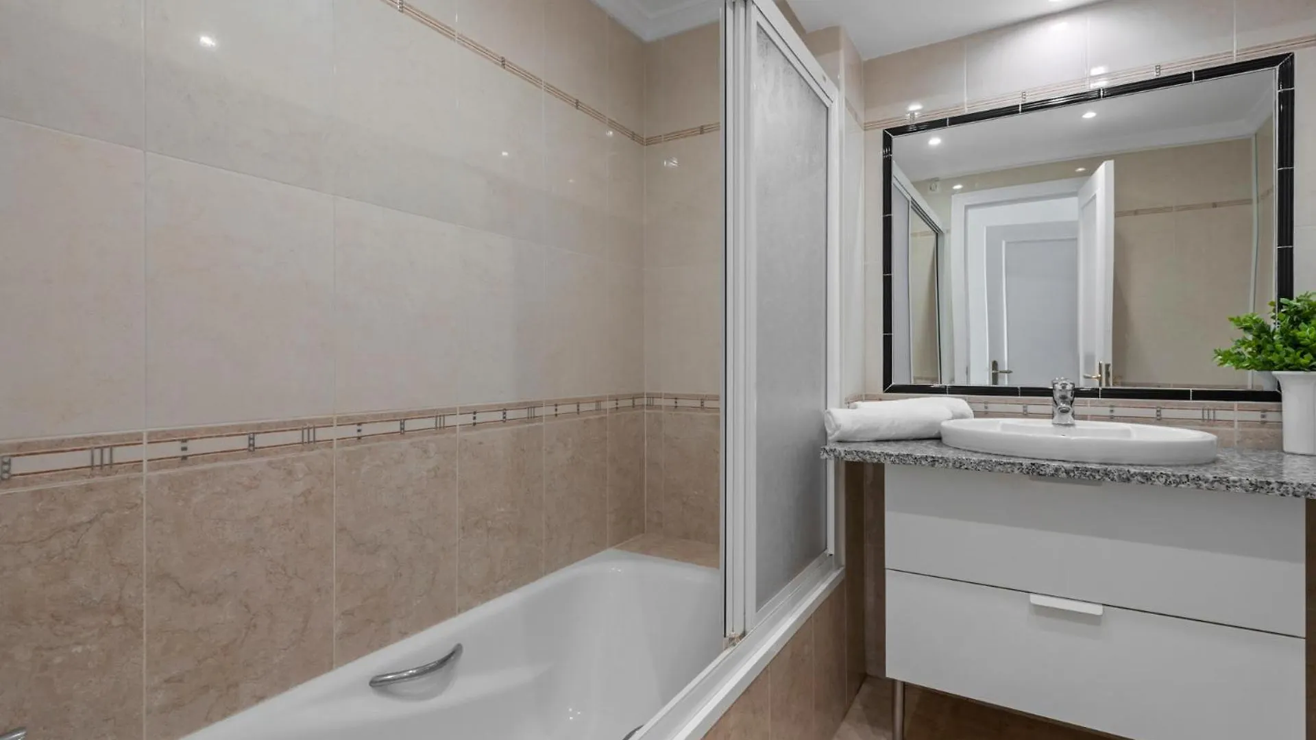 Cozy Apartment With Pool In Riviera Del Sol By Costarentals - Ref 153 Sitio de Calahonda
